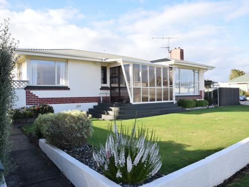1 Orwell Crescent, Newfield