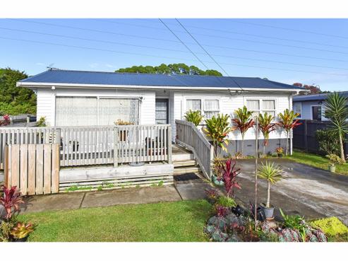 42 Clayton Avenue, Otara