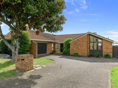 64 Oliver Road, Eastern Beach