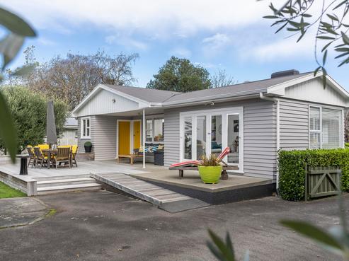 61 Kuratawhiti Street, Greytown