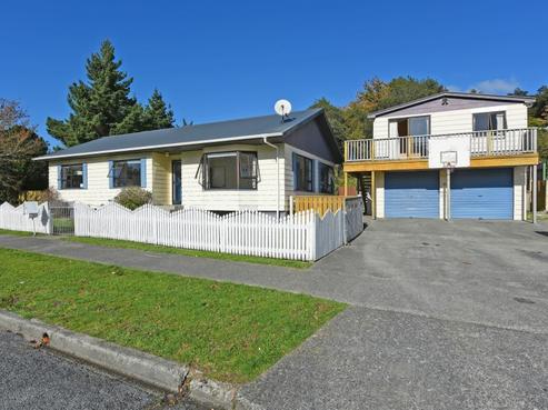 2 Moonstone Grove, Birchville