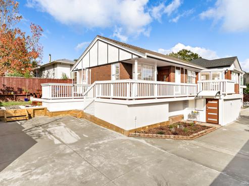 96 Lynn Road, Bayview