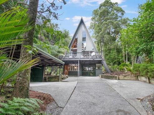 36 Titirangi Beach Road, Titirangi