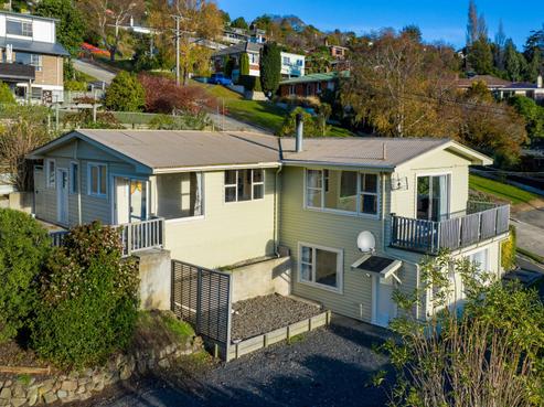 17 Dalmeny Street, North East Valley