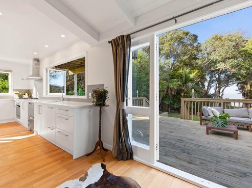94 Kauri Point Road, Laingholm