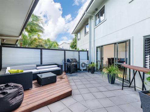 68 Gunner Drive, Te Atatu Peninsula