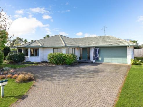 1 Castlewold Place, Huntington