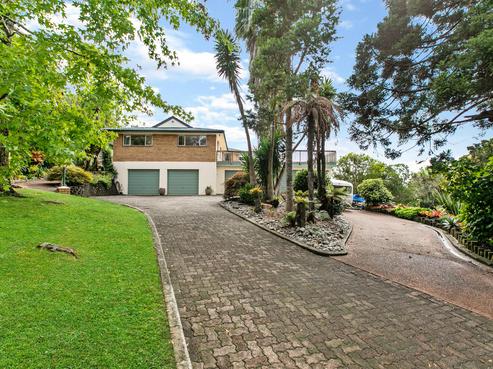 16 Atarua Gardens, Waiatarua