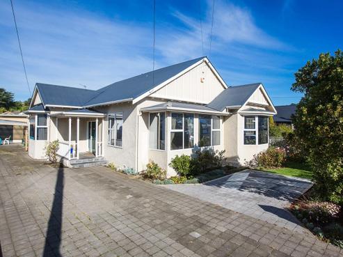 80 Albert Street, Saint Clair
