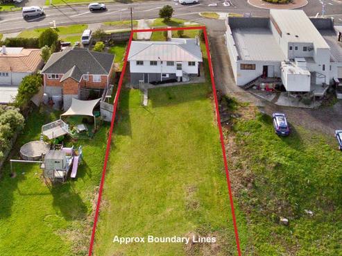 658 East Coast Road, Pinehill