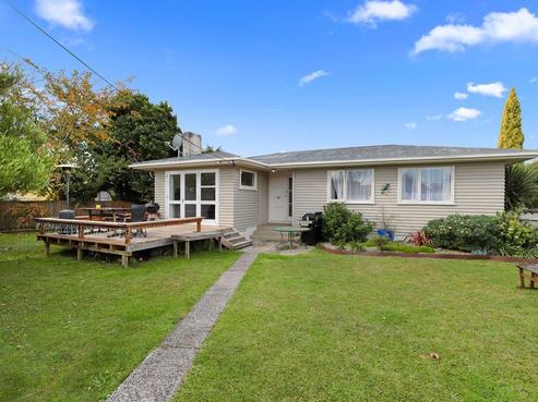 34 Garden Heights Avenue, Glenview
