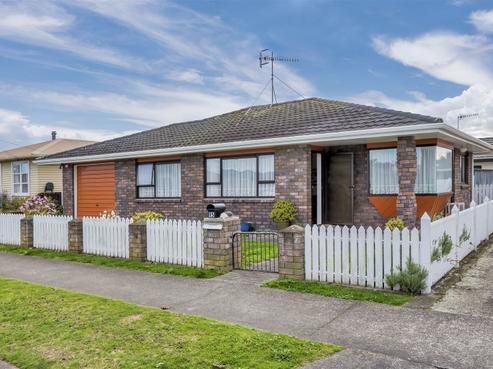 15/6 Cook Street, Foxton