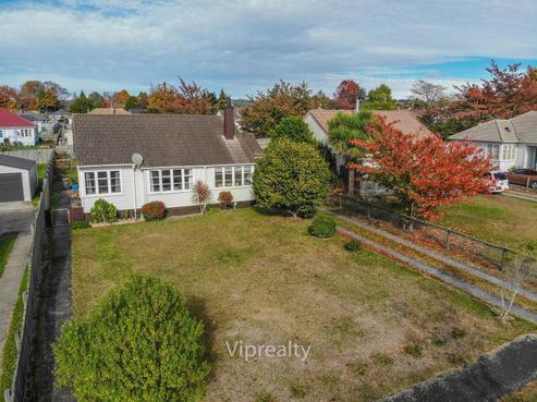 28 Clinkard Avenue, Glenholme
