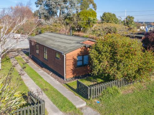 8 Kain Street, The Pines Beach