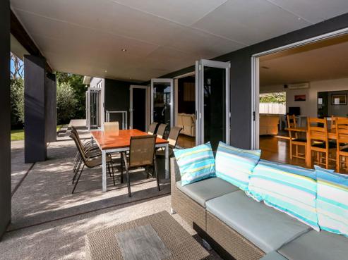55B Shelter Grove, Frankleigh Park