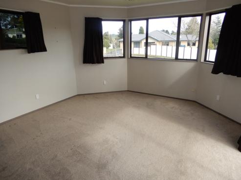 2 Kitchener Place, Putaruru