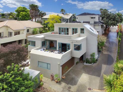 2/38 Gulf View Road, Murrays Bay