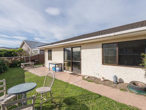 1/24 Aldinga Avenue, Stoke