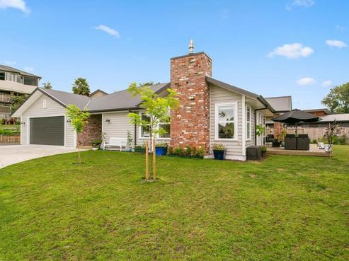 9 Mahy Way, Leamington