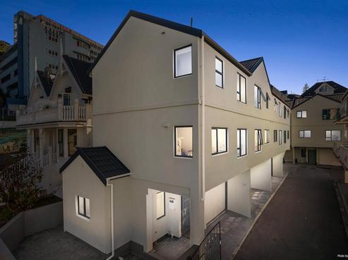 1/142 Ghuznee Street, Te Aro