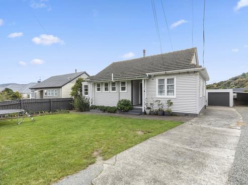76 Wilkie Crescent, Naenae