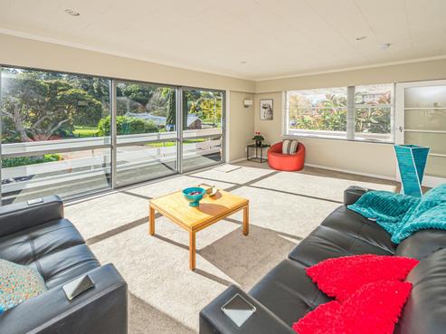 121 Great North Road, Saint Johns Hill