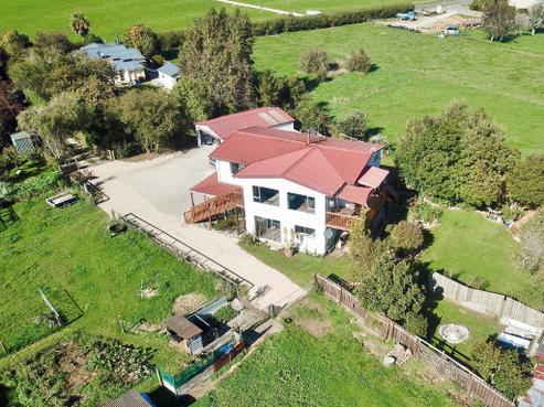 117 Abel Tasman Drive, Takaka