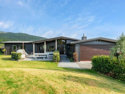 5 Peregrine Place, Kinloch