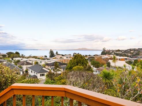 819 Beach Road, Browns Bay