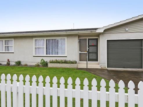 2/902 Willowpark Road North, Mayfair