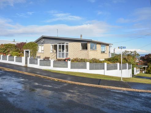 2 Moodie Street, Shiel Hill