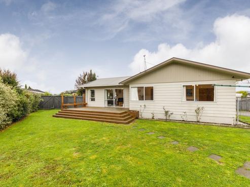 5 Pluto Place, Milson