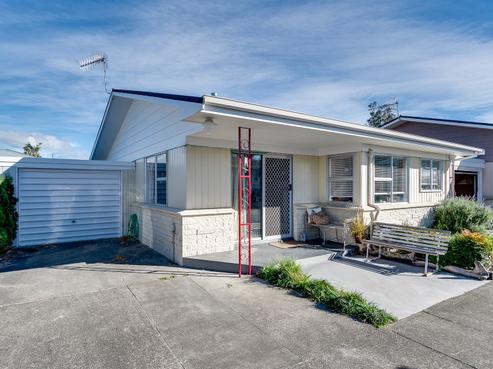 2/8 Downing Avenue, Pirimai