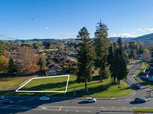 2 Riverholm Drive, Mangakakahi