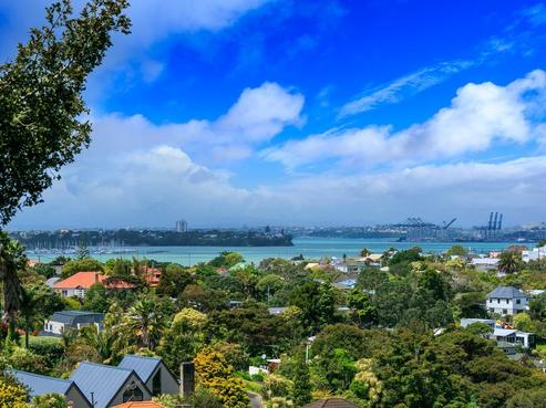 1/90A Onewa Road, Northcote Point