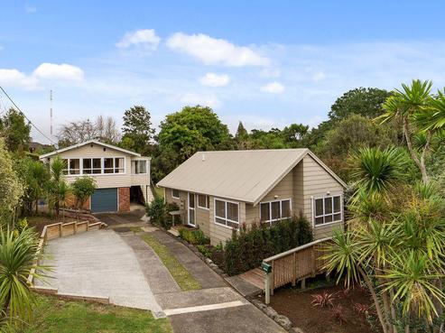 60 Taipari Road, Te Atatu Peninsula