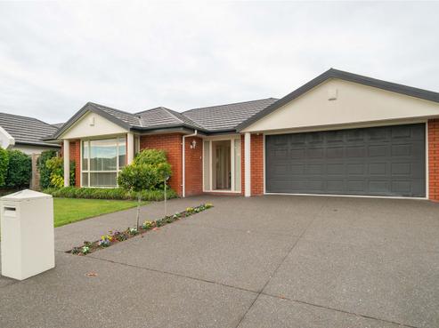 9 Aylsham Lane, Casebrook