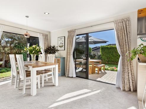 4 Harbour Lights Close, West Harbour