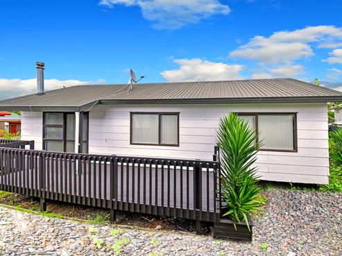 2/11 Barneys Farm Road, Clendon Park