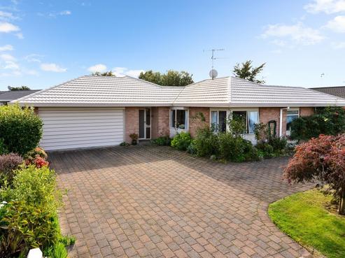8 Rogers Place, Fairview Downs