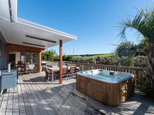 224 West Coast Road, Awanui