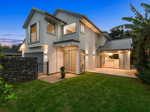 17 Spinnaker Drive, Te Atatu Peninsula