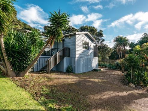 6 Sea View Road, Ostend