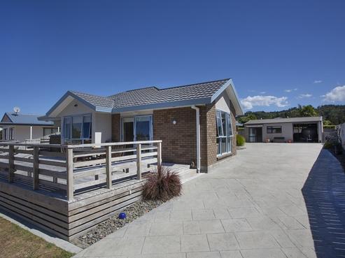 211 Chartwell Avenue, Whangamata