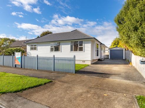 55 Longfellow Street, Trentham