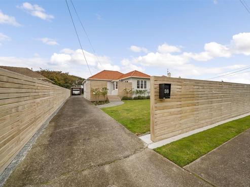 38 Dixon Avenue, Hawera