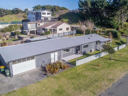 18 Chrystall Street, Foxton Beach