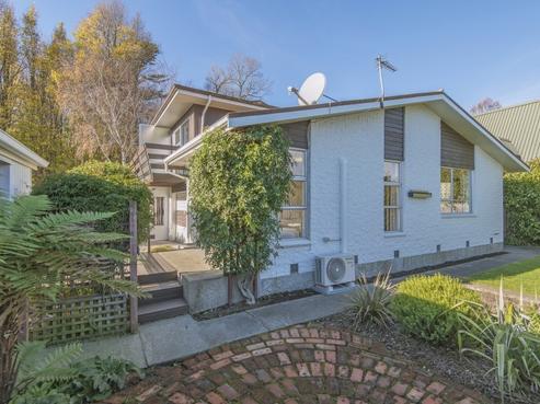 8A Worsleys Road, Cracroft