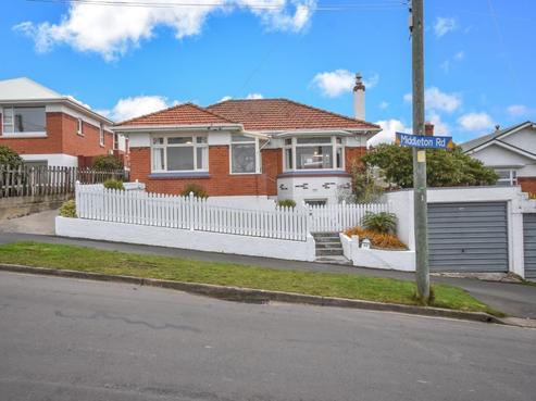 86 Middleton Road, Kew