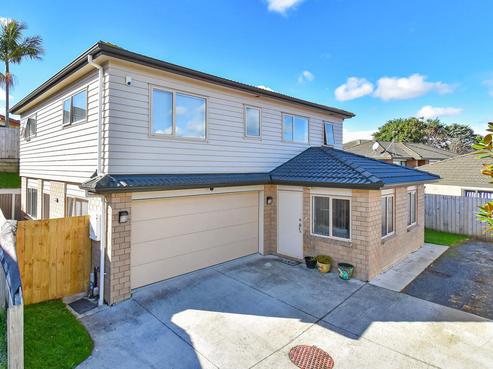 73A Robert Skelton Place, Clendon Park